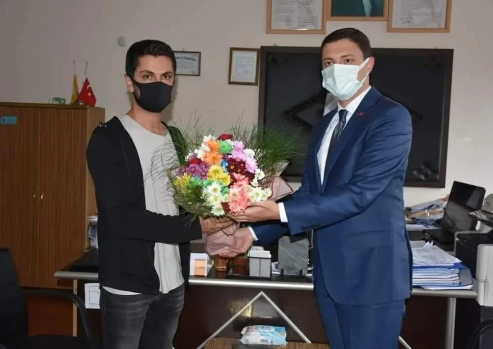 Kemalpaşa Kaymakamı Mehmet Faruk Saygın'dan azarladığı öğretmene özür